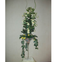 Compositions - Roses in a high goblet