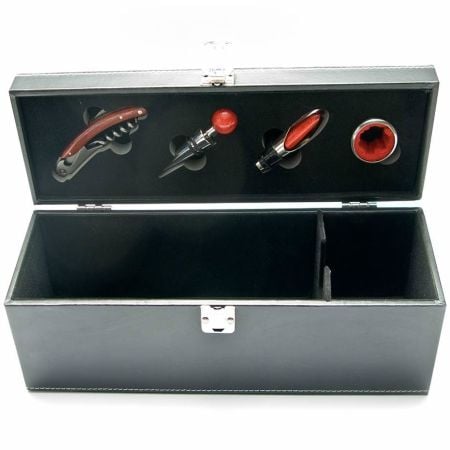 To buy a case for a bottle with the sommelier set ''Elegant'' with delivery