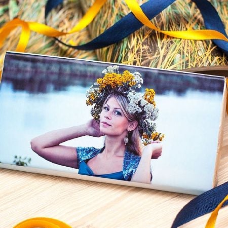 Order a beautiful chocolate with photos including shipping to any city in Ukraine and worldwide