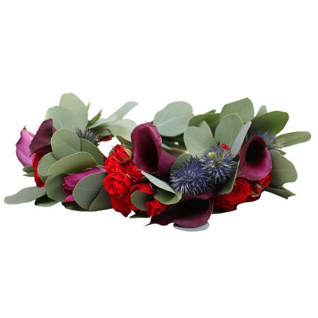 Order the exquisite head wreath in our online shop. Delivery!