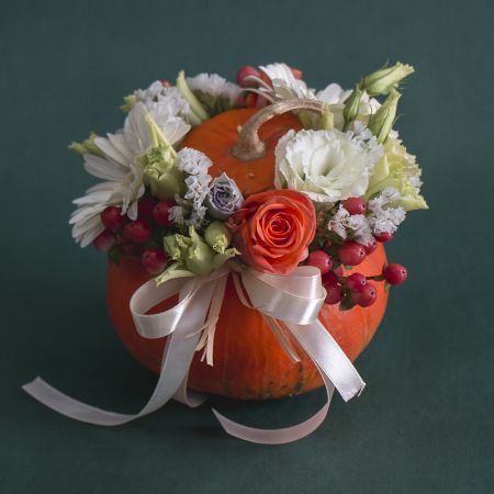 Bouquet Pumpkin with flowers
