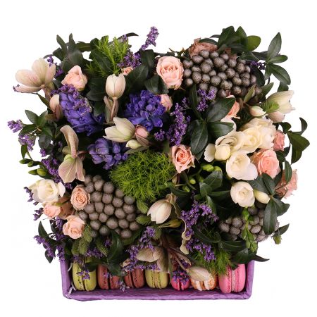 Order bouquet of flowers with delivery