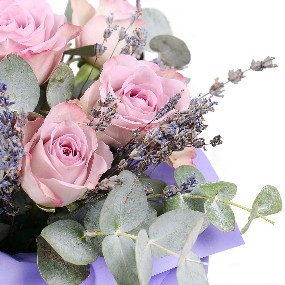 Bouquet Roses and lavender